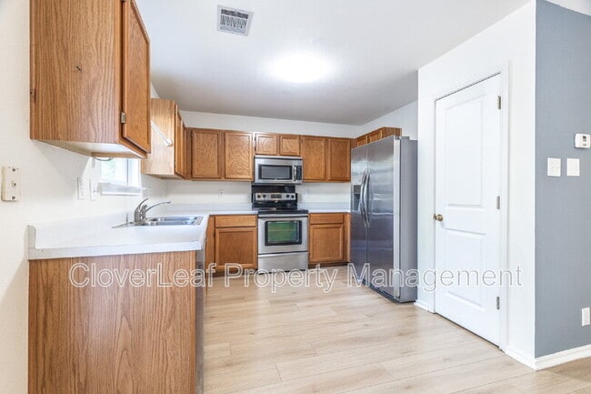 Building Photo - 9119 Spiral Woods