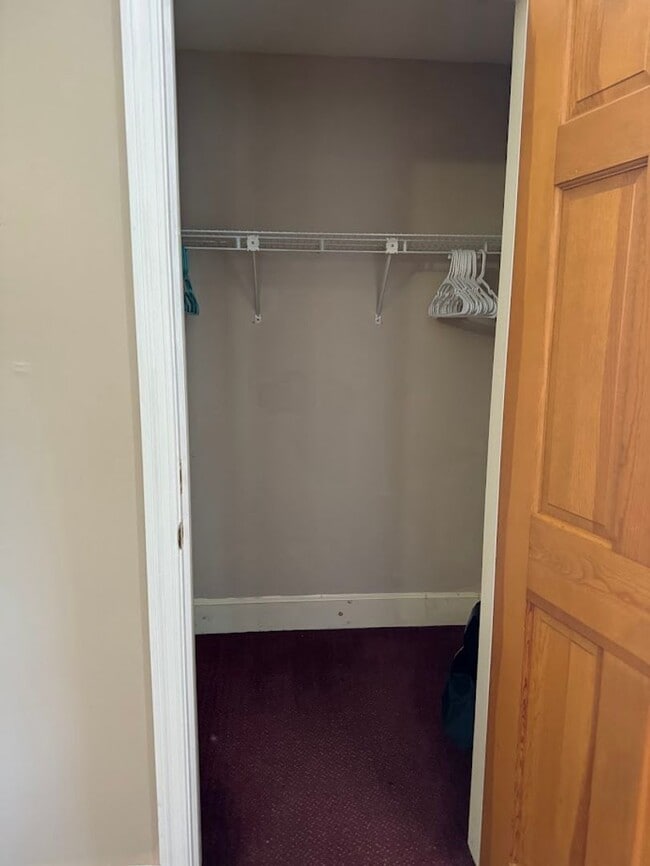 Building Photo - Portsmouth 1 bedroom