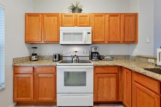 Building Photo - 8591 Bay Lilly Loop