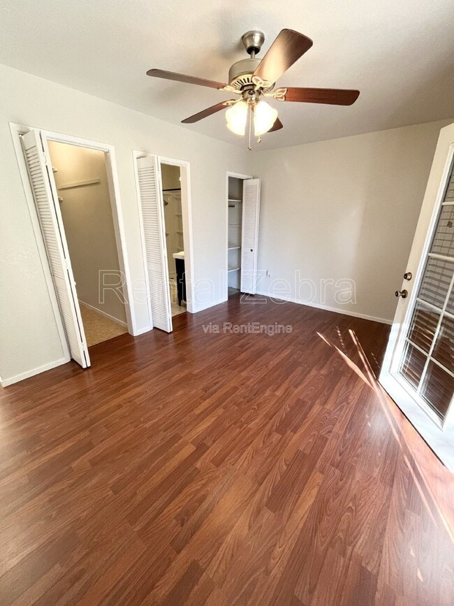 Building Photo - 687 Vallie Ct