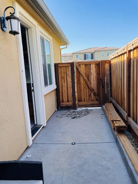 Building Photo - 169 Cider Cir