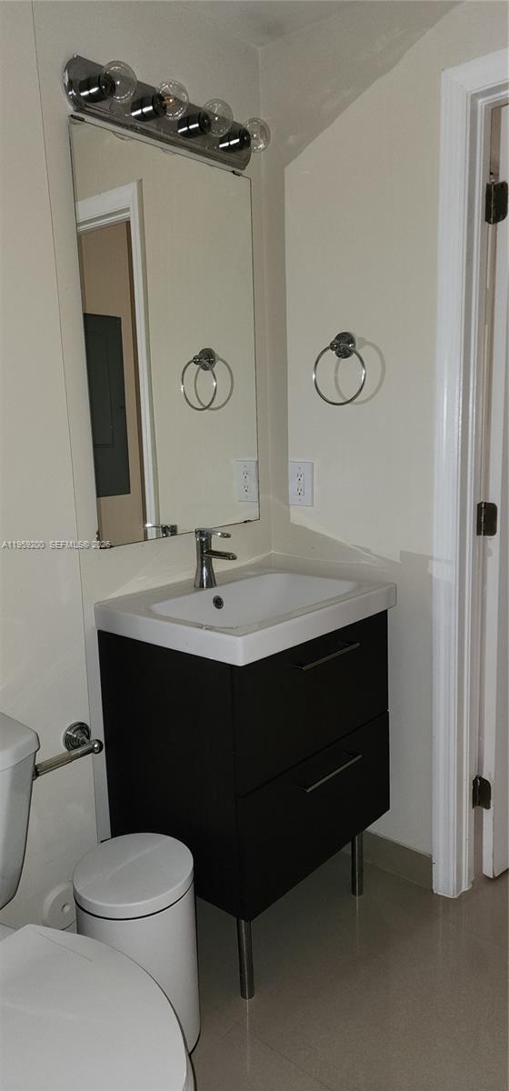 Building Photo - 7360 NW 114th Ave