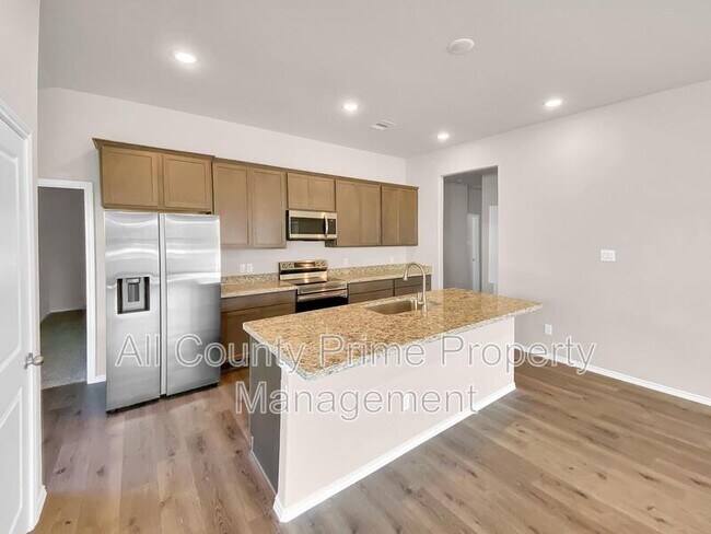 Building Photo - 13067 Clearview Drive