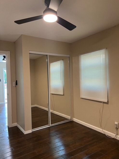 Building Photo - 606 W 4th Ave