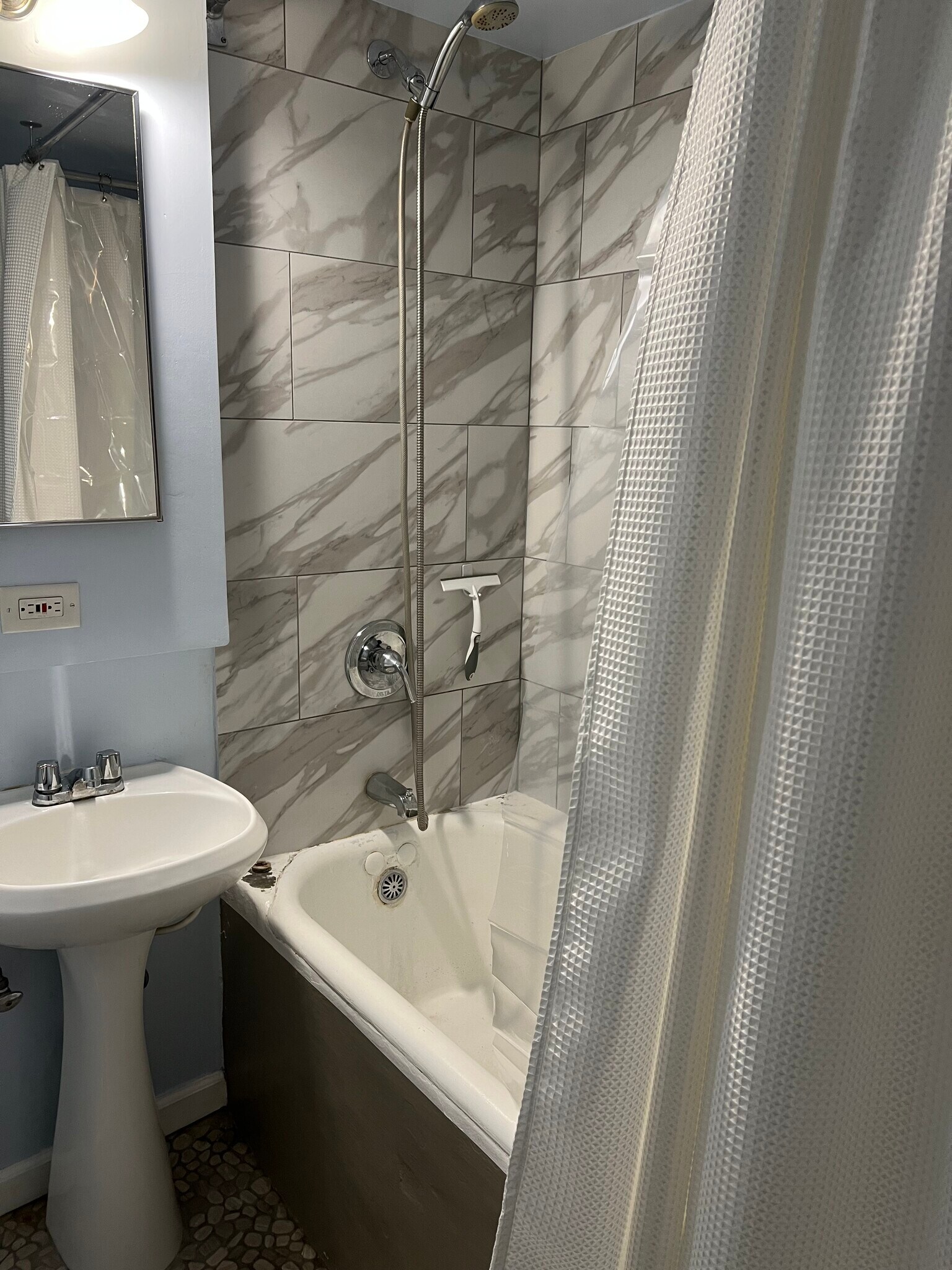 bathroom - large tub and shower - 12456 Short Ave