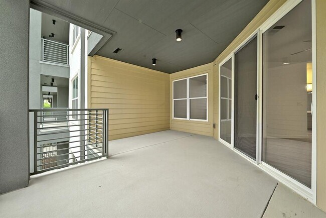 Building Photo - 4801 Springdale Rd
