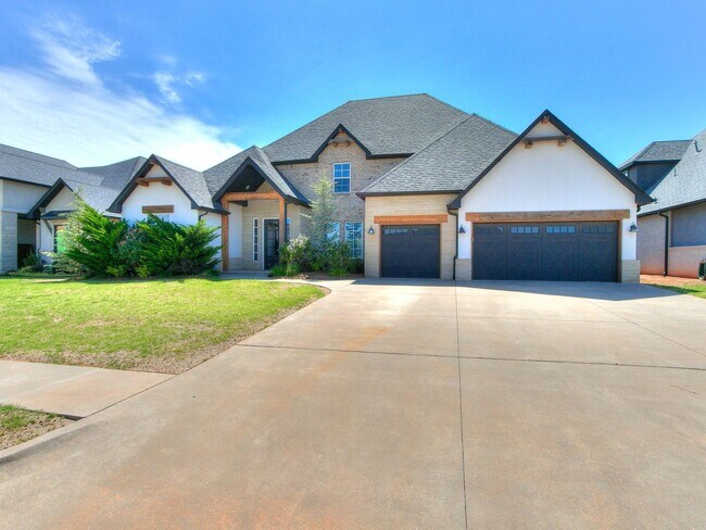 Building Photo - 5 Bedrooms + 3 Baths + Piedmont Schools