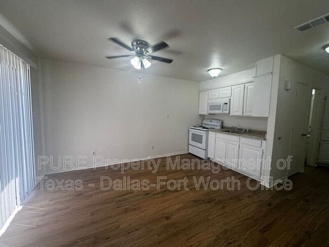 Building Photo - 6321 Kelly Dr