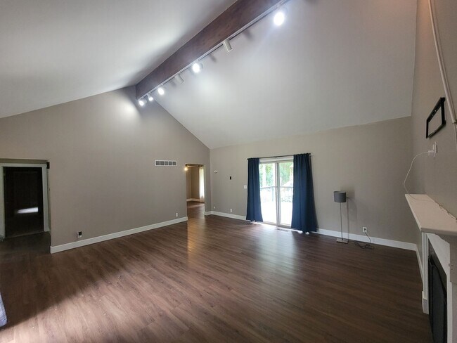 Building Photo - 6229 N Post Oak Rd