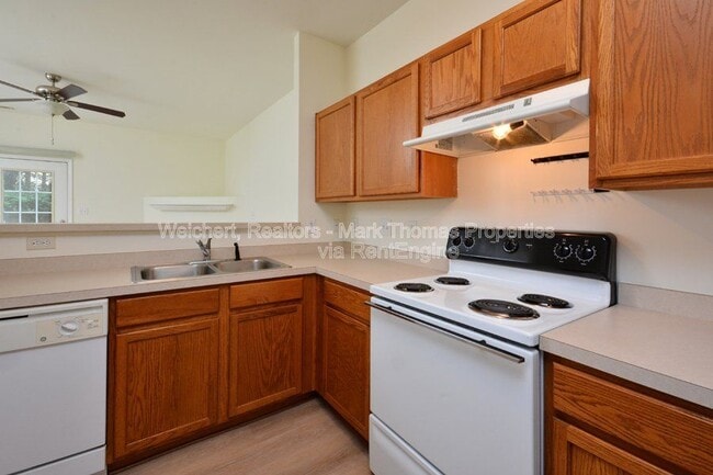 Building Photo - 1326 Holly Grove Way