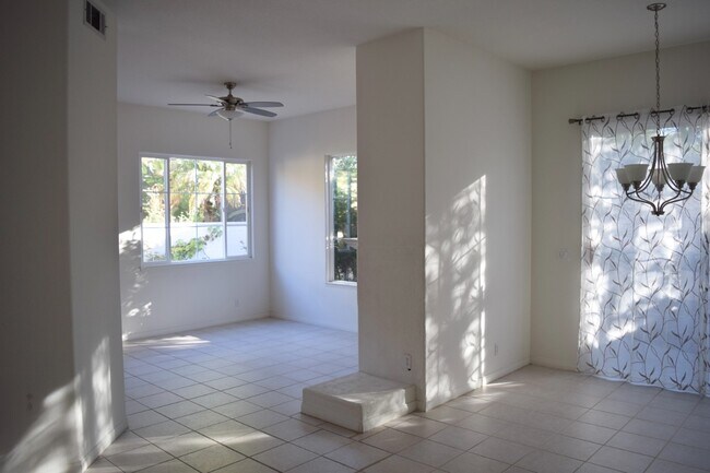Building Photo - 1144 Corte Riviera