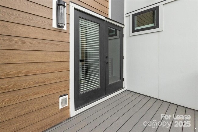 Building Photo - 1212 Minter Pl