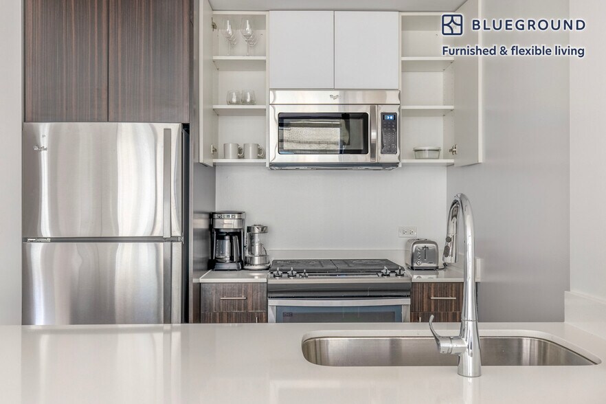 Building Photo - 201 N Garland Ct