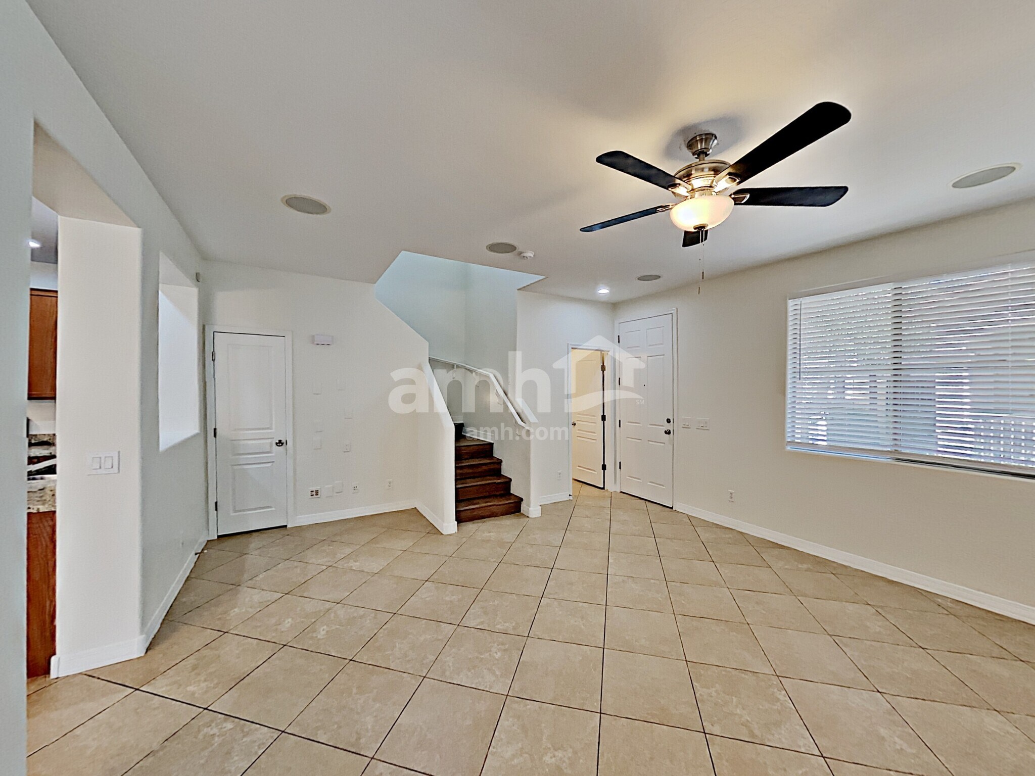 Building Photo - 3843 E Santa Fe Ln