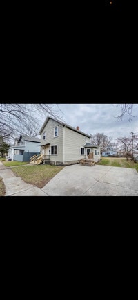 Building Photo - stone