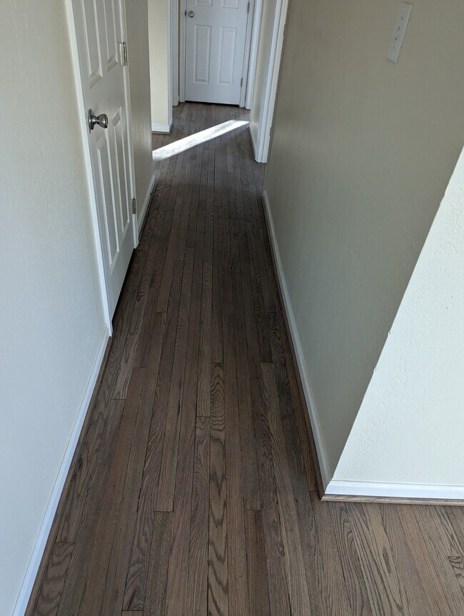 Building Photo - 1836 Perryville Rd