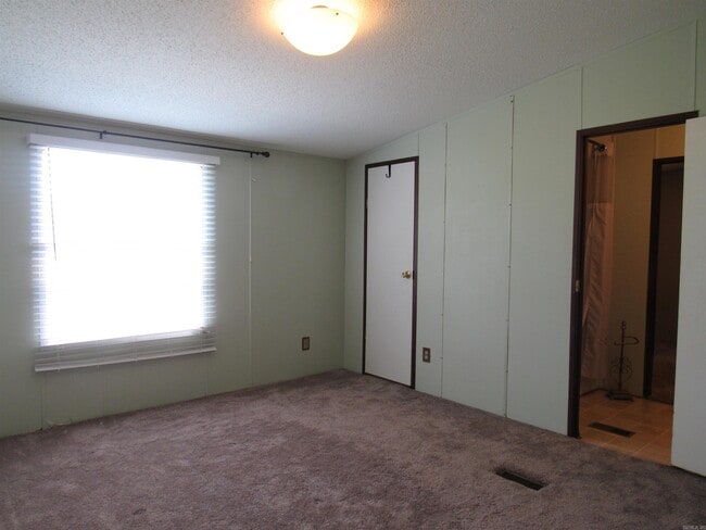 Building Photo - 7614 AR-38