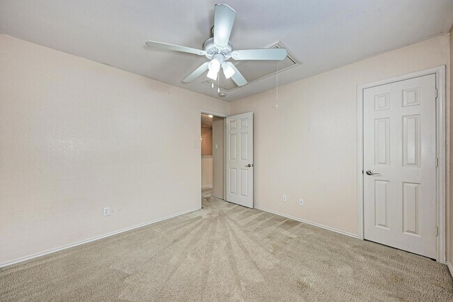 Building Photo - 1508 Big Bend Dr