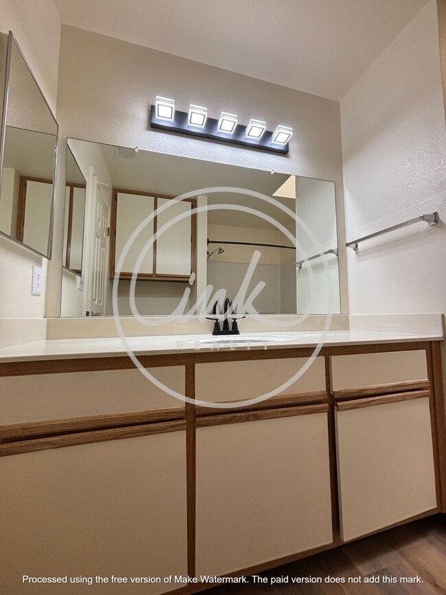 Building Photo - AL1294-1294 Alicia Cir Unit 1 &amp; 2