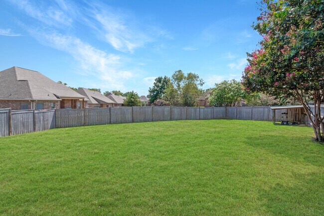 Building Photo - 119 Kempen Ln