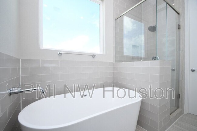 Building Photo - 5904 Gardendale Dr