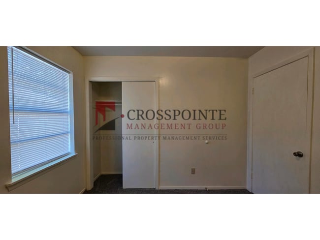 Building Photo - Almost Ready! 3 Bedroom 2 Bath Duplex in Longview!