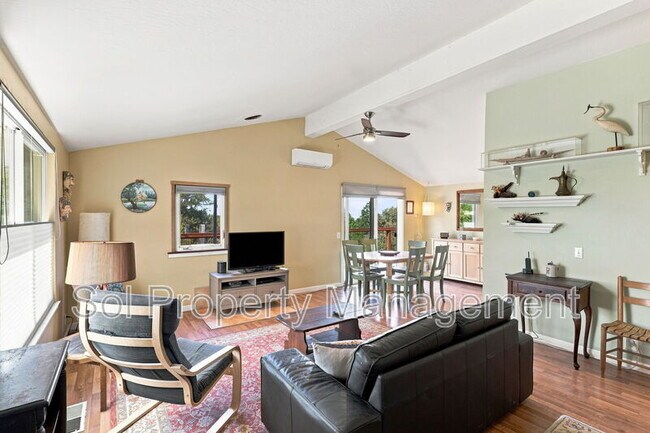 Building Photo - 140 Spaten Way