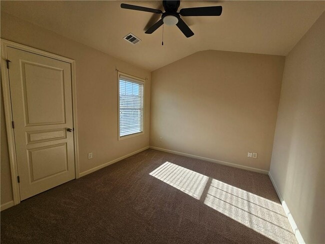 Building Photo - 6185 Crested Moss Dr