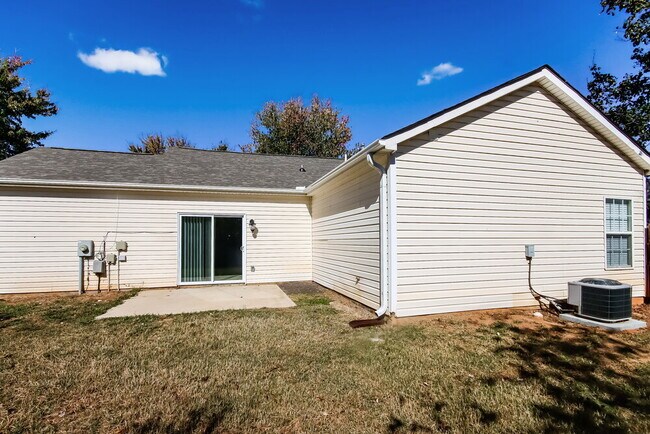 Building Photo - 107 Peterborough Dr