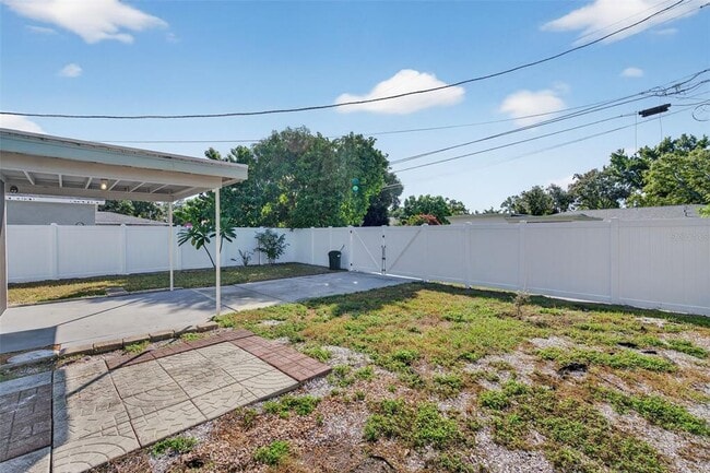 Building Photo - 5410 19th Ave S