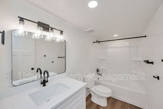 Building Photo - 4011 Serenity Ln