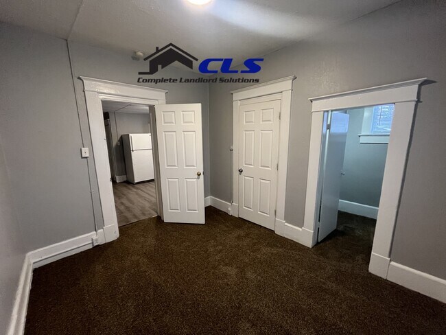 Building Photo - 1616 S 4th St