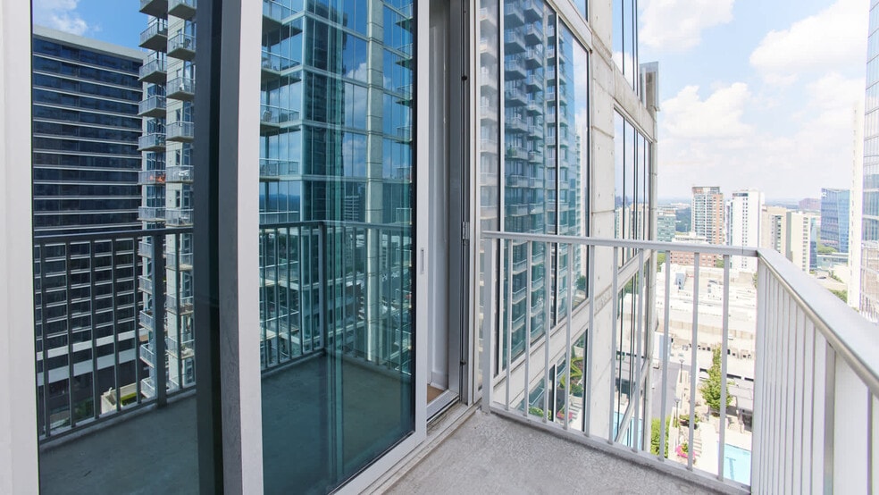 Balcony - Skyhouse South