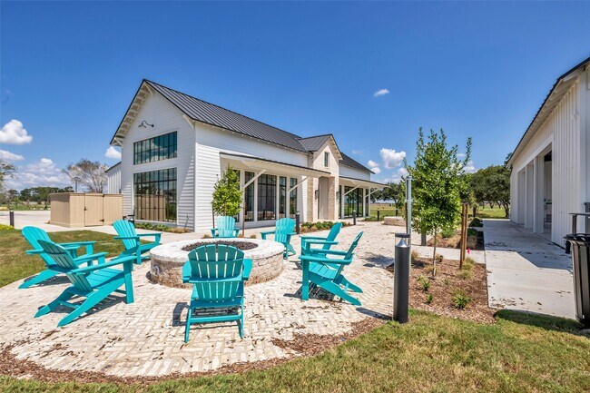 Building Photo - 29527 Saddleview Dr