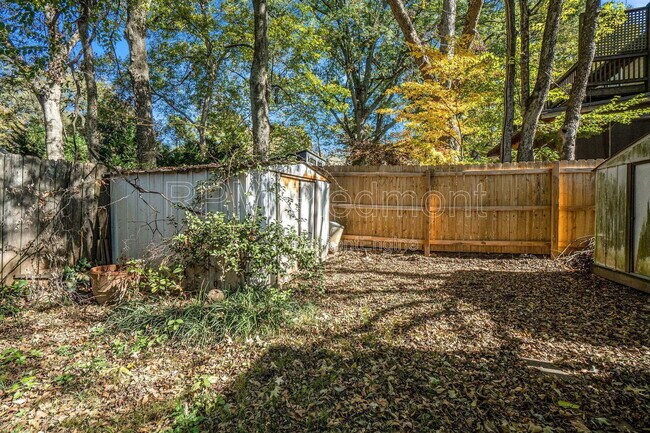 Building Photo - 388 Oakland Ave SE