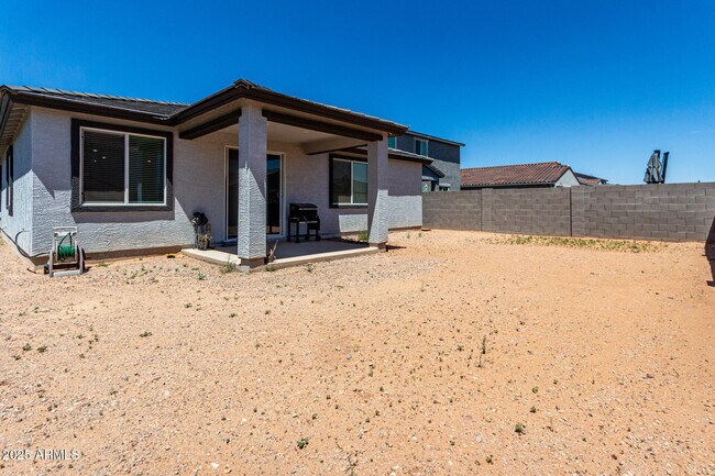Building Photo - 18021 Avenida del Sol W