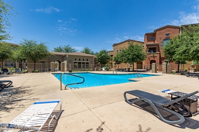 Building Photo - 240 W Juniper Ave