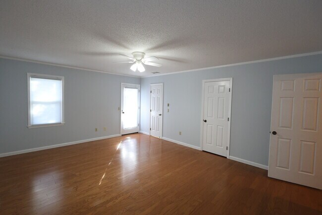 Building Photo - 313 Palomino Path