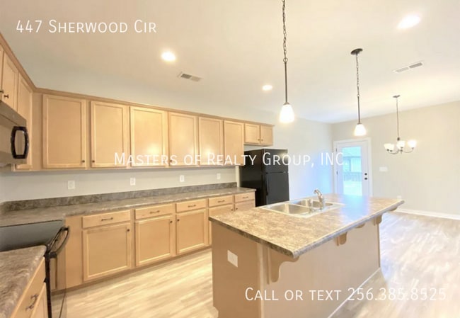 Building Photo - 447 Sherwood Cir