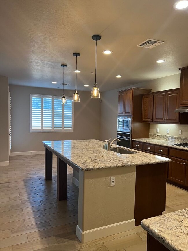 Building Photo - Charming 3 bedroom 2 bathroom with an office, located in Quail Run