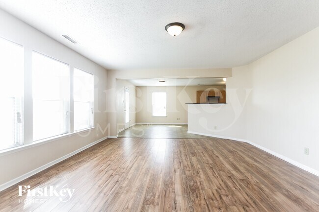 Building Photo - 11511 Presidio Dr