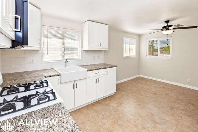 Building Photo - 3407 W Olinda Ln