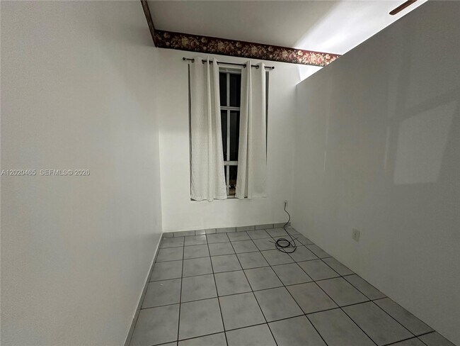 Building Photo - 7420 W 20th Ave