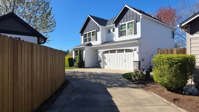 Building Photo - Come see this newly renovated home!