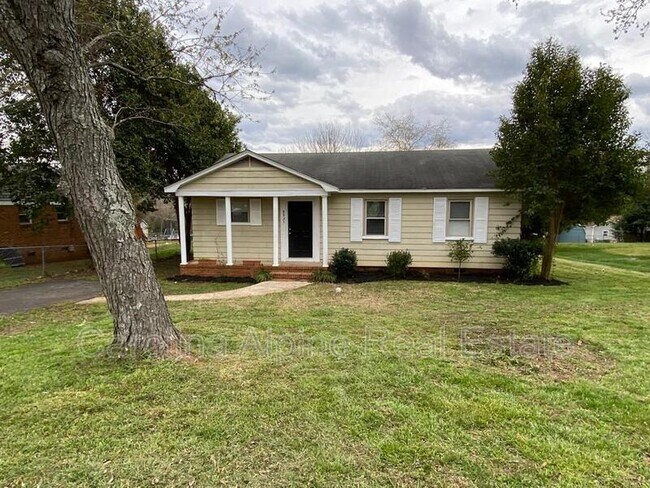 Primary Photo - 8925 Shadowood Ln
