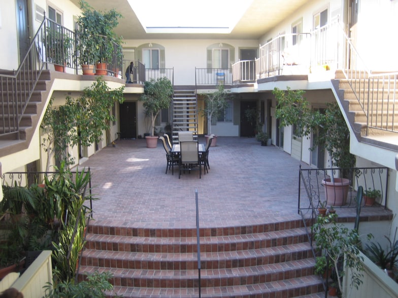 Building Photo - 127 S Adams St