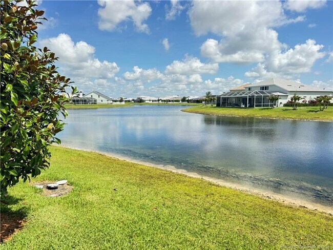 Building Photo - 10214 SW Captiva Dr