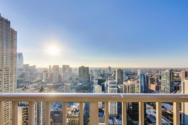 Building Photo - 2 E Erie St