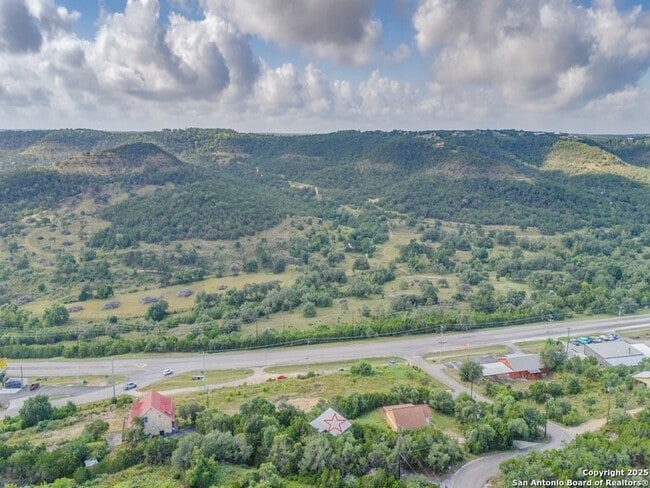 Building Photo - 238 Ledgeview Dr