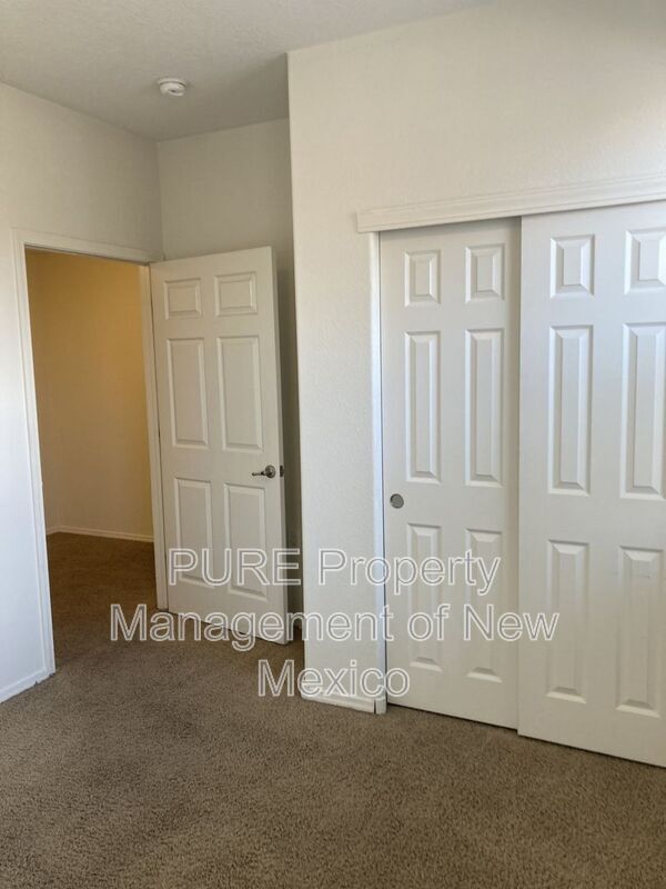 Building Photo - 601 Menaul Blvd NE